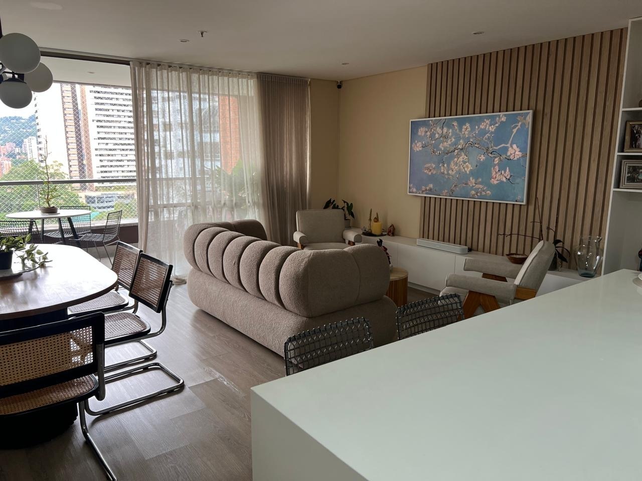 Apartamento en Poblado vía linares