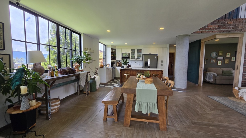 Dining Room 1 in dining_room