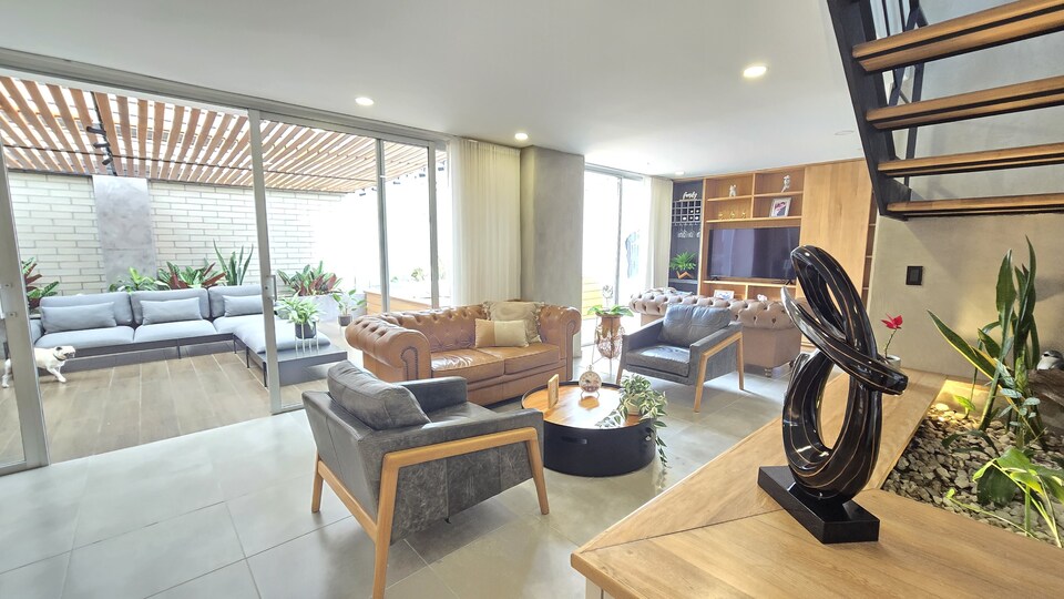 Living Area 1 in living_area